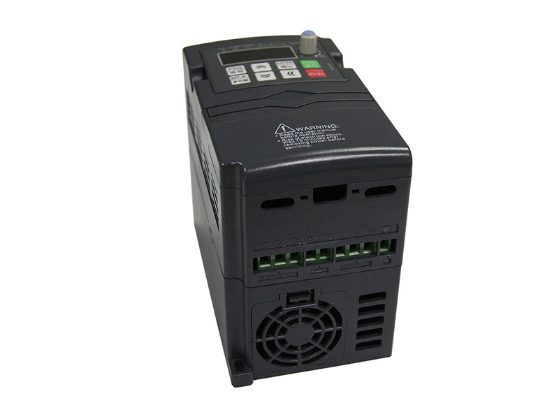 永磁同步電機(jī)驅(qū)動(dòng)器，永磁變頻器廠家，永磁電機(jī)變頻器，永磁同步變頻器