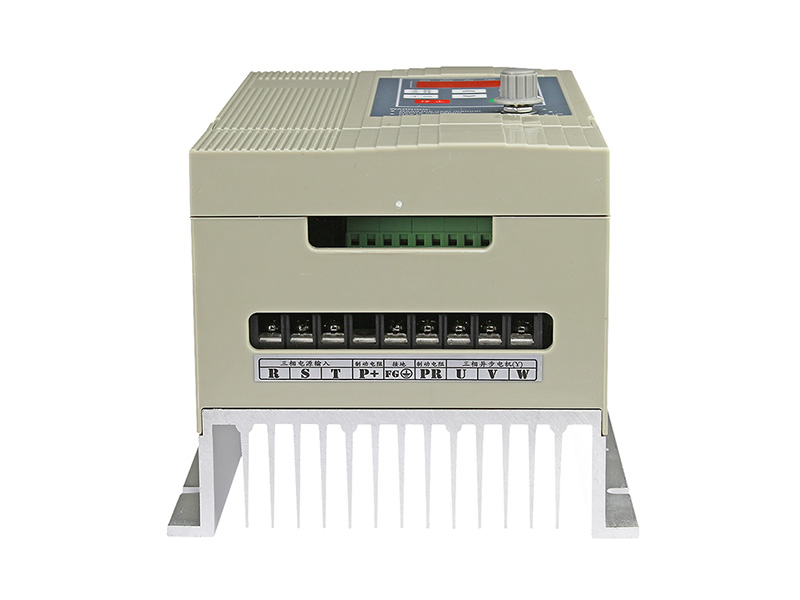 4000H三相水泵變頻器，380V恒壓供水變頻器，變頻恒壓供水，變頻器廠家